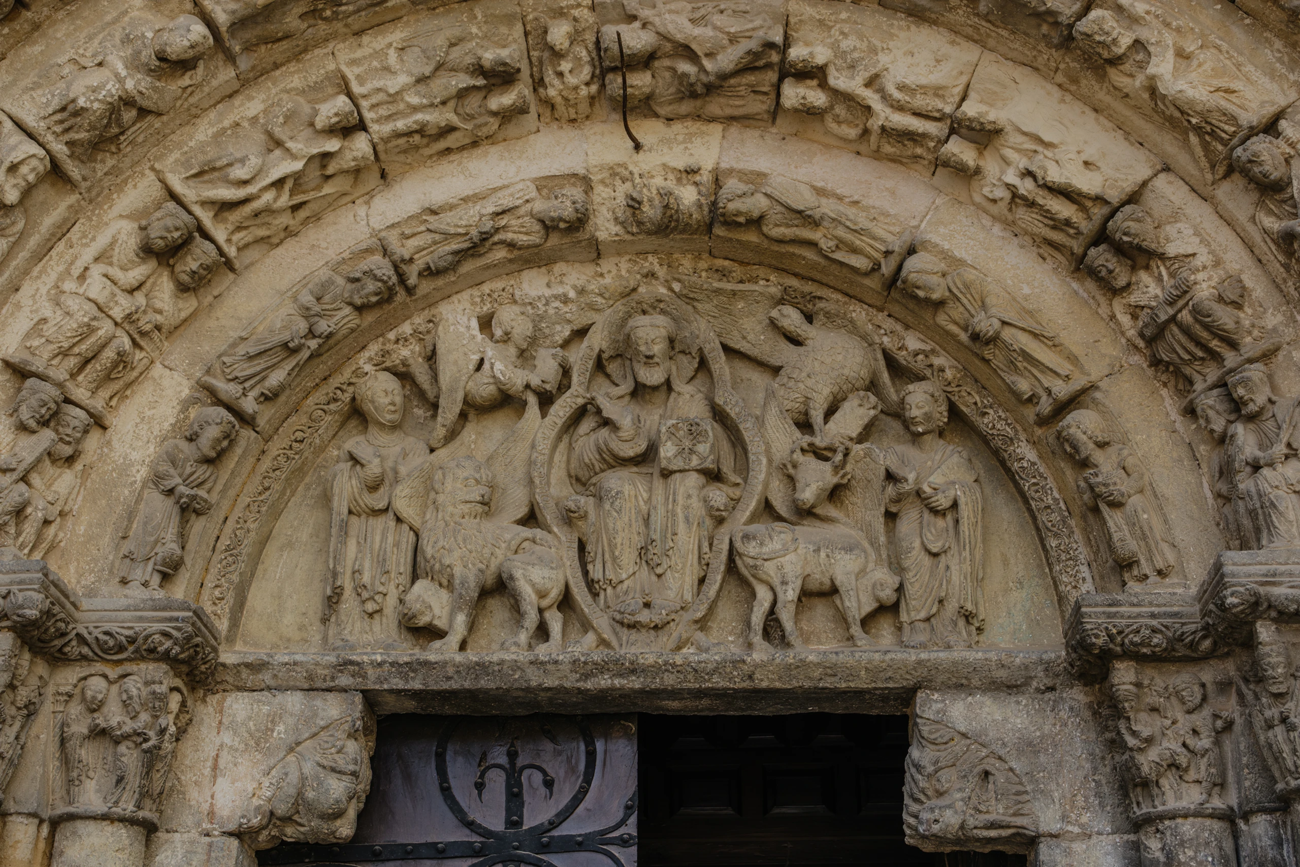Una iglesia-fortaleza