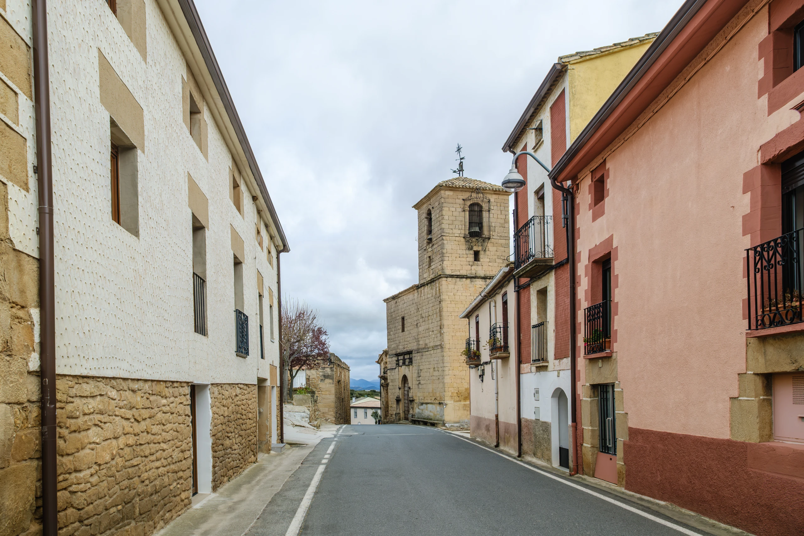 Puerta de entrada a la Sierra de And&iacute;a y Sarbil
