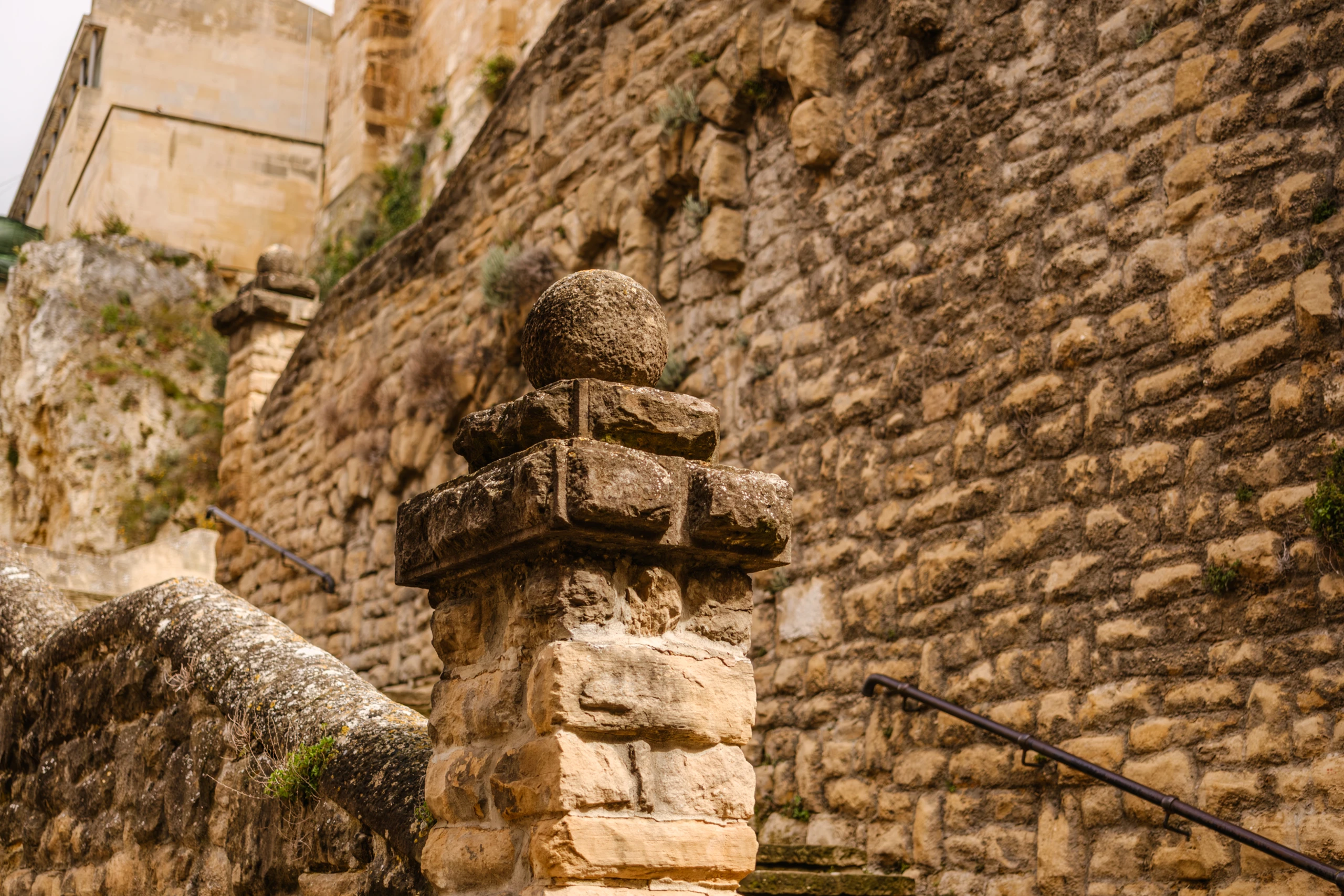 Historia escrita en la piedra y en el Camino